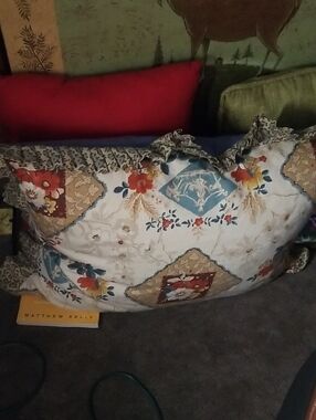 Floral Patchwork Accent Pillow in White, Red and Blue